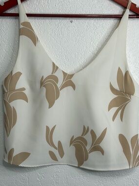 L’ATISTE by Amy Satin Crop Cami Floral Beige Gold Adjustable Straps Size M